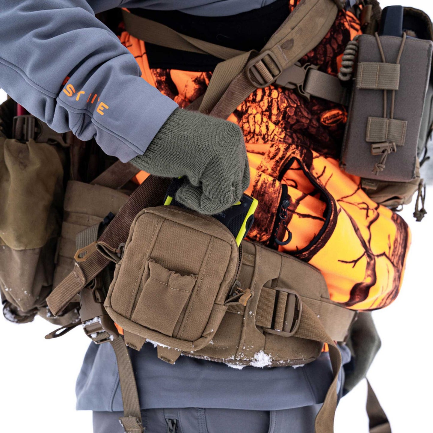 FHF Gear E3 Pouch field 2